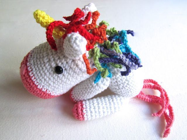 unicornio de amigurumi