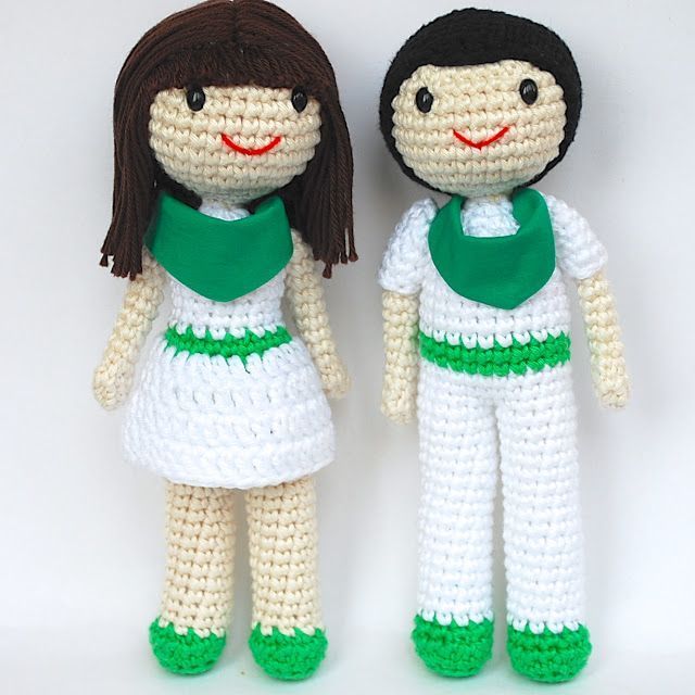 pareja de amigurumi en las fiestas de Huesca pareja de amigurumi en las fiestas de Huesca