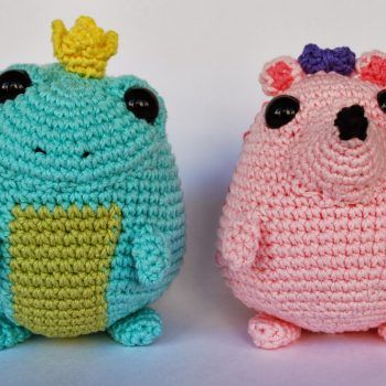 amigurumi hedgehog and toad