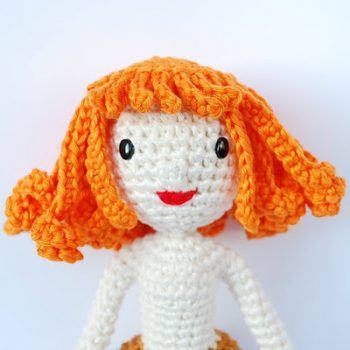 peluca-tejida-amigurumi-como-poner-pelo-muñecas