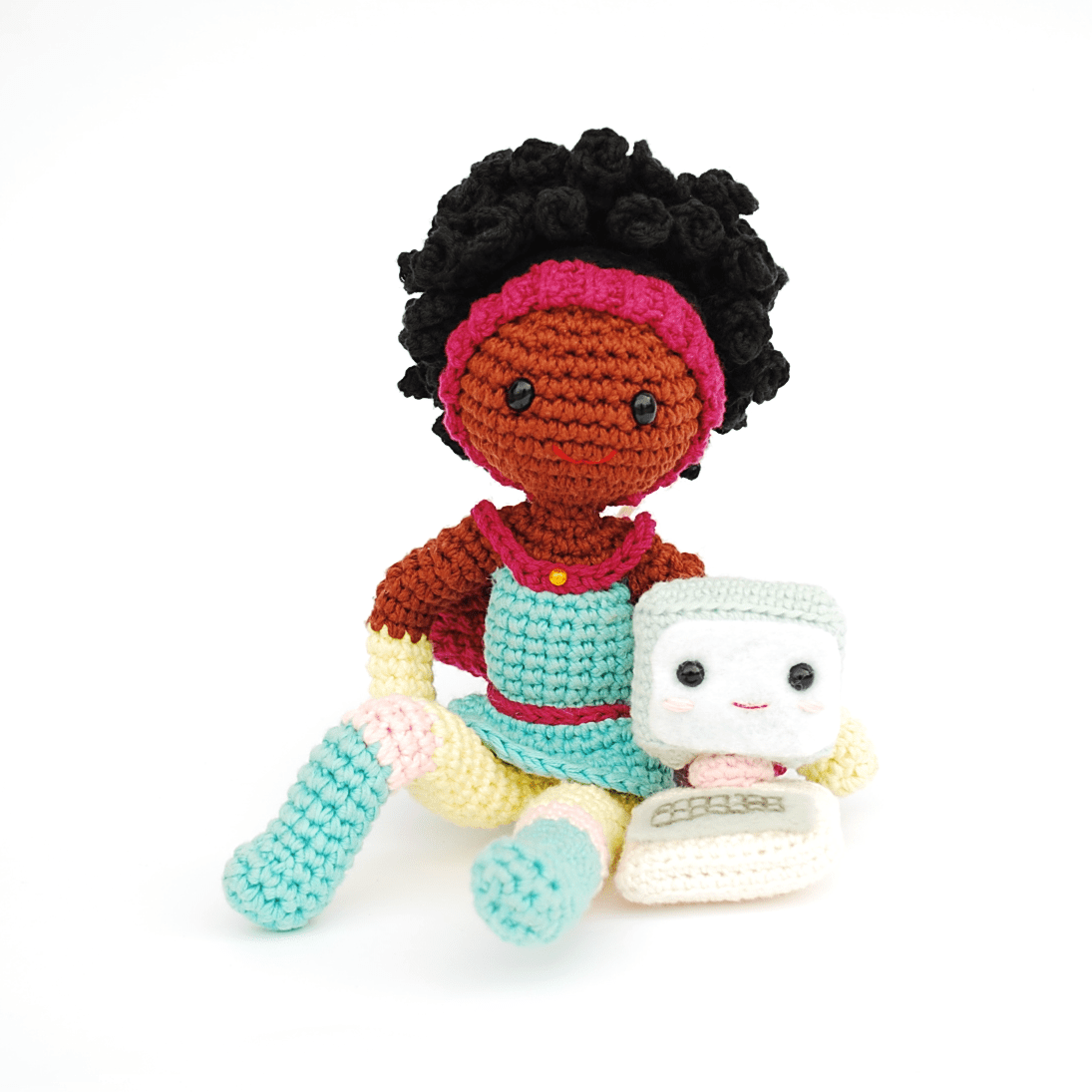 Muñeca amigurumi superheroína